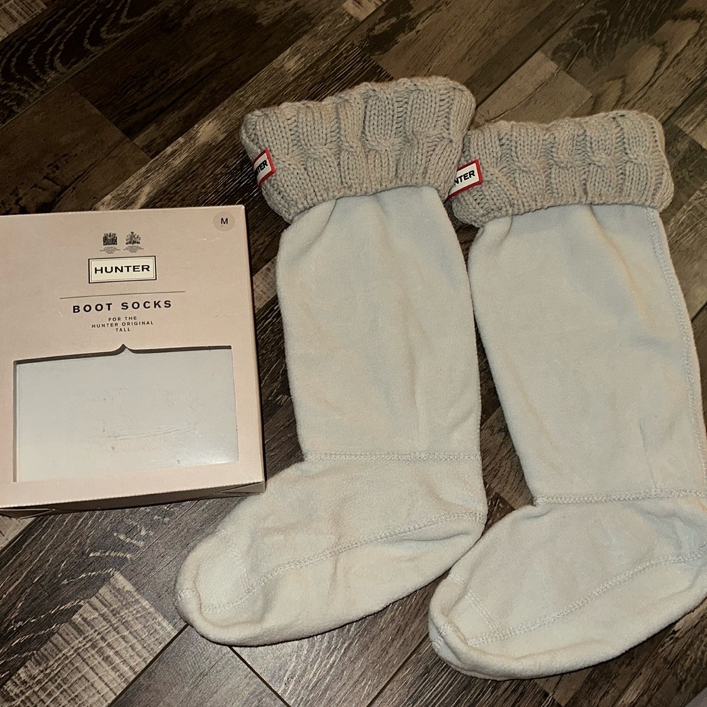 Hunter tall boot socks 
Size M 
Brand new in box